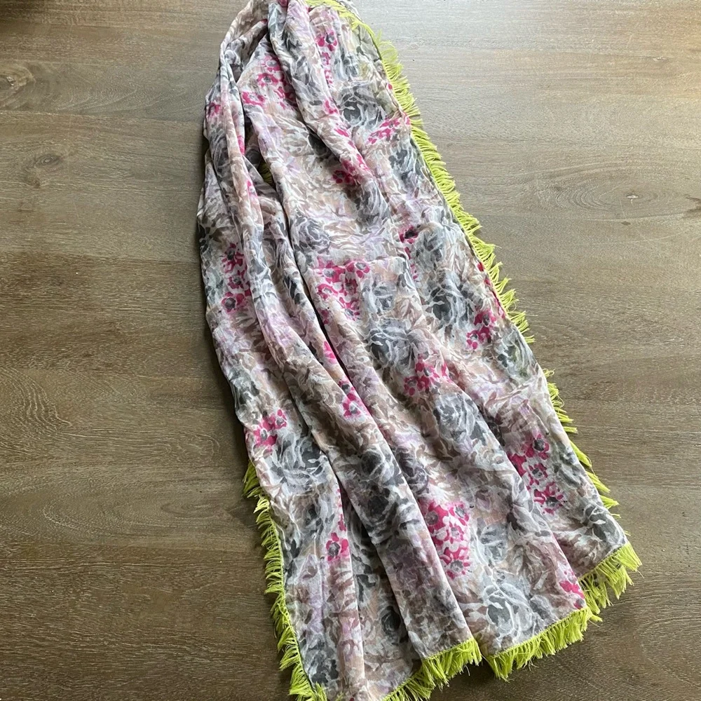 LAST CALL 🍺 FINAL PRICE • AEO | Pretty Floral Scarf